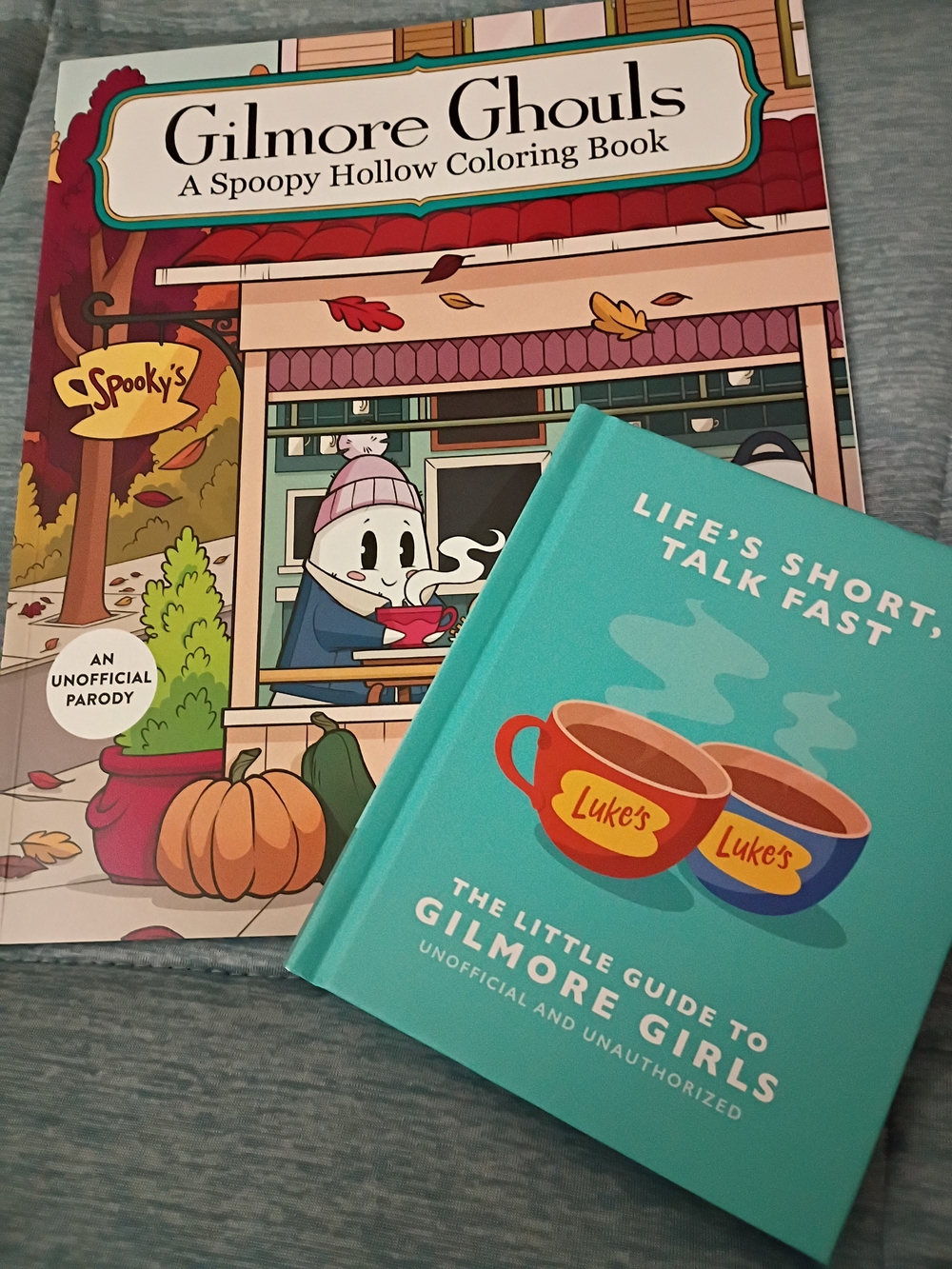 Gilmore Ghouls & The Little Guide to Gilmore Girls Book Set - Teal